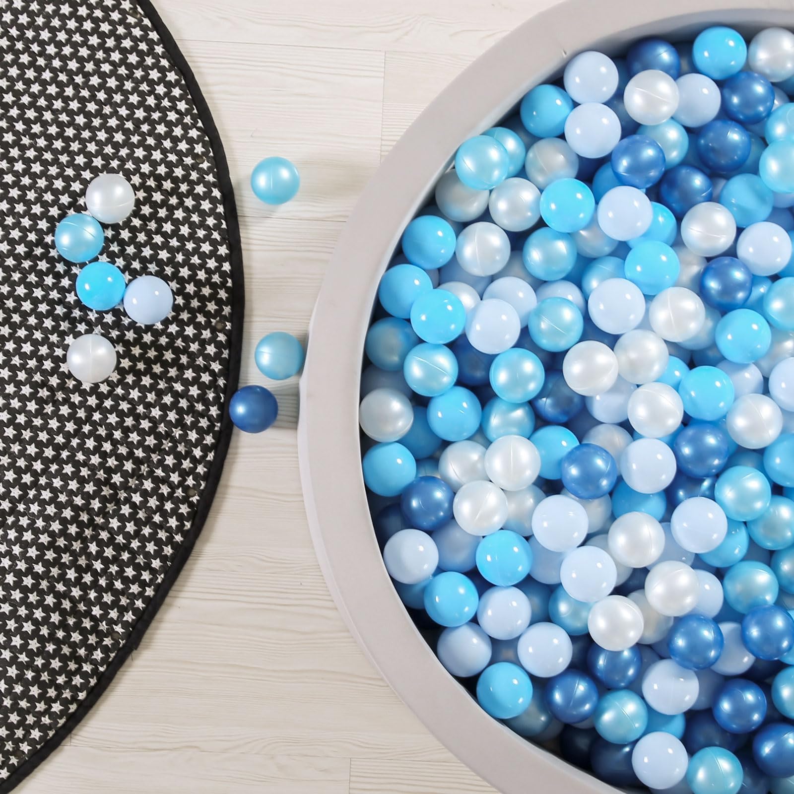 Crush-proof design withstands rough handling by energetic kids