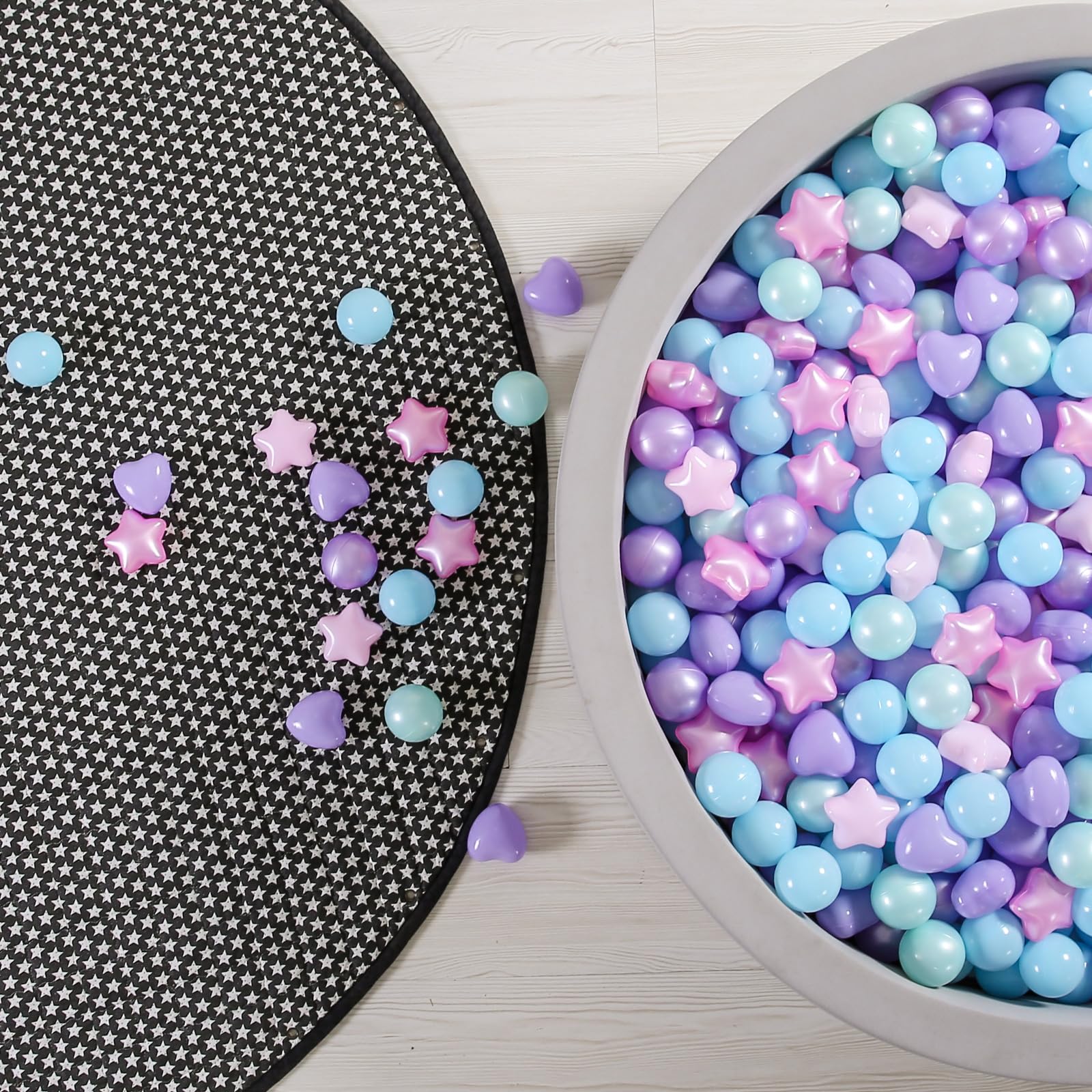 GOGOSO round pearl balls boost sensory exploration and color recognition.