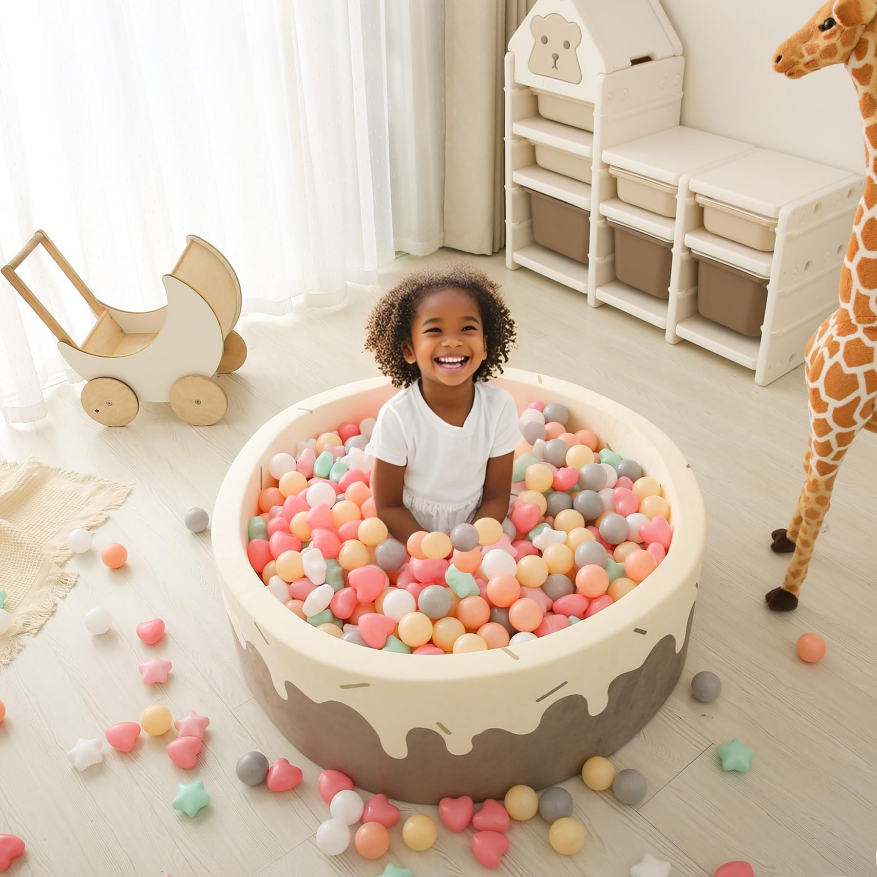 GOGOSO star and heart shapes stimulate imagination and color learning.