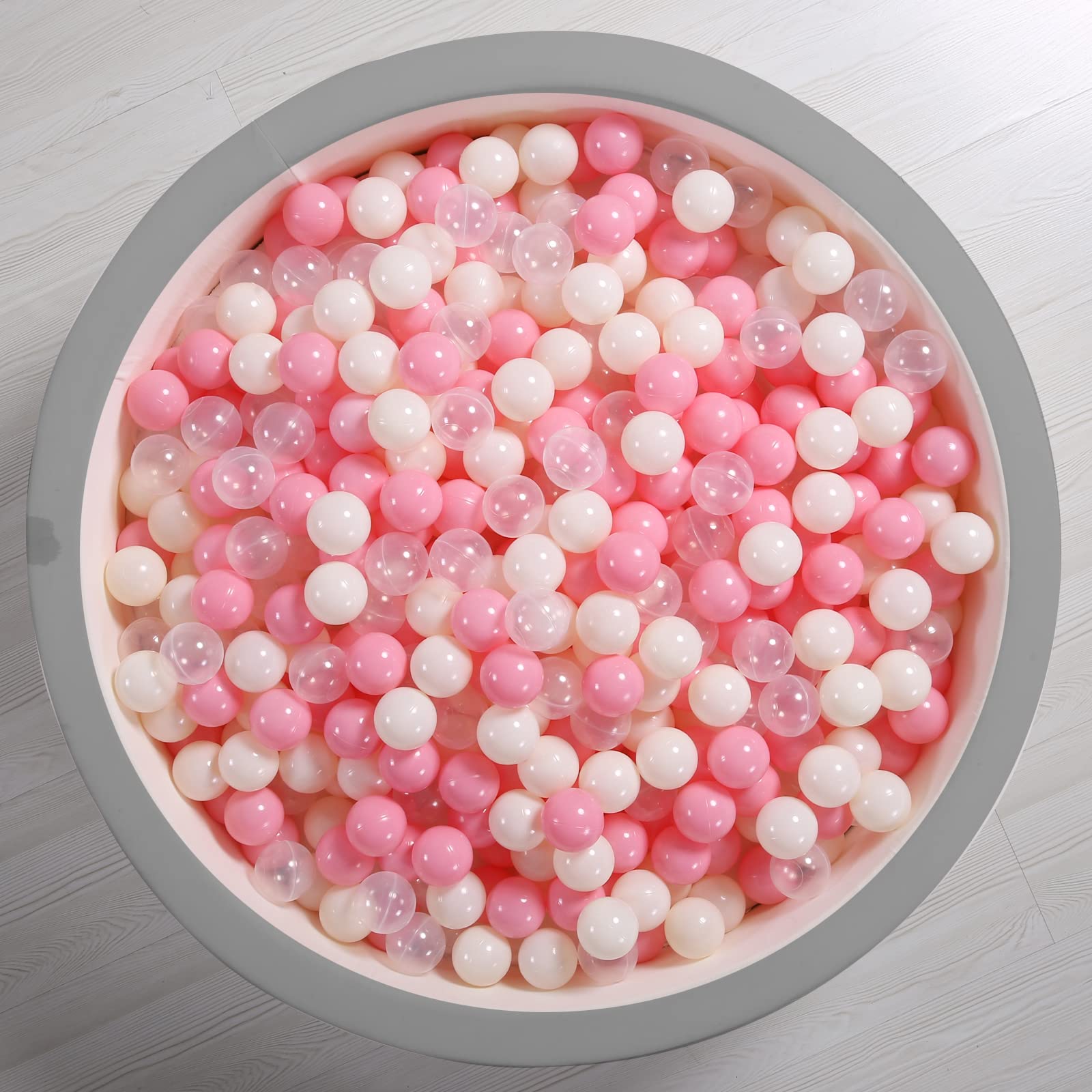GUESVOT non-toxic balls safe for toddlers during playtime.