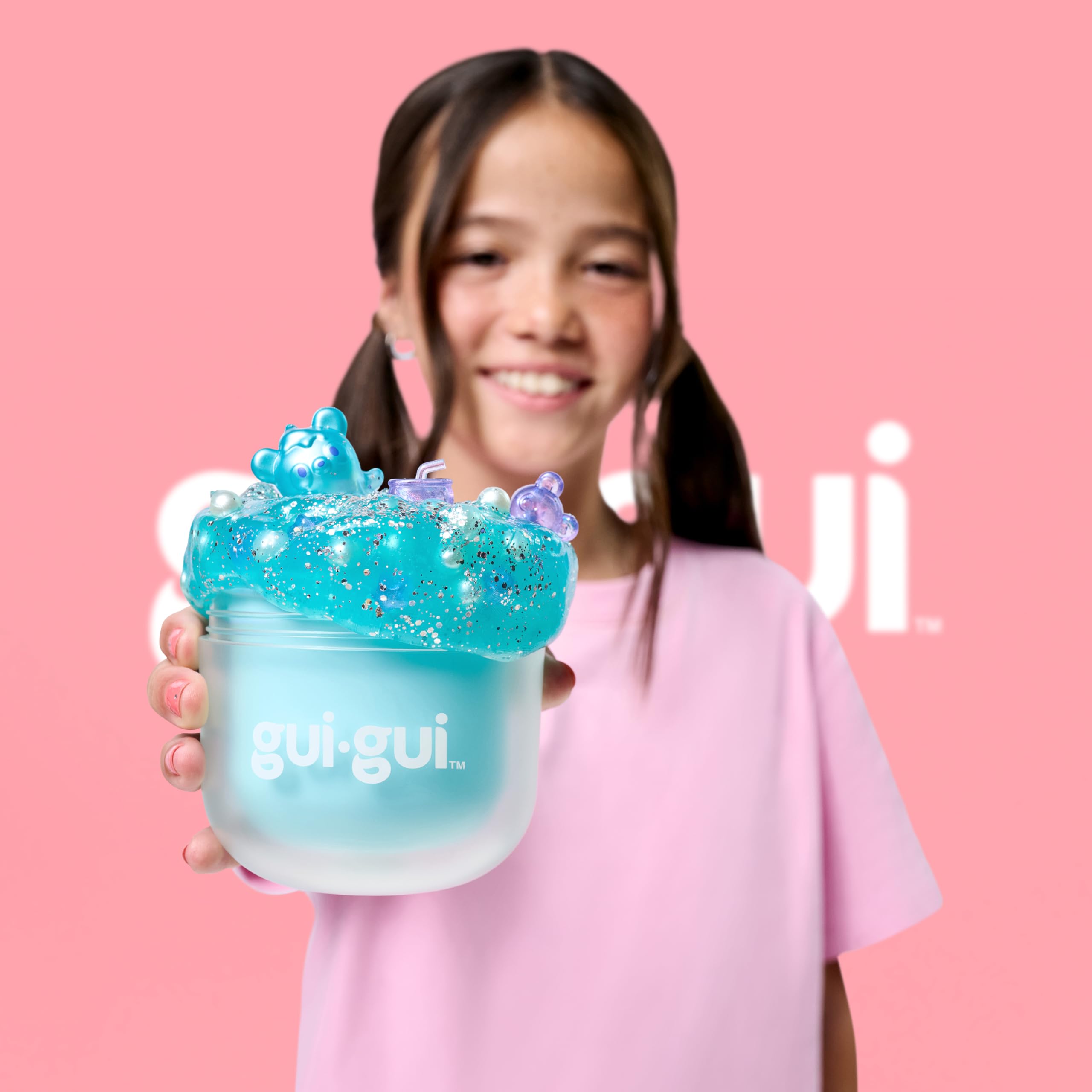 Gui Gui Shimmer Slime showcases reflective shimmer for eye-catching glossy finishes.