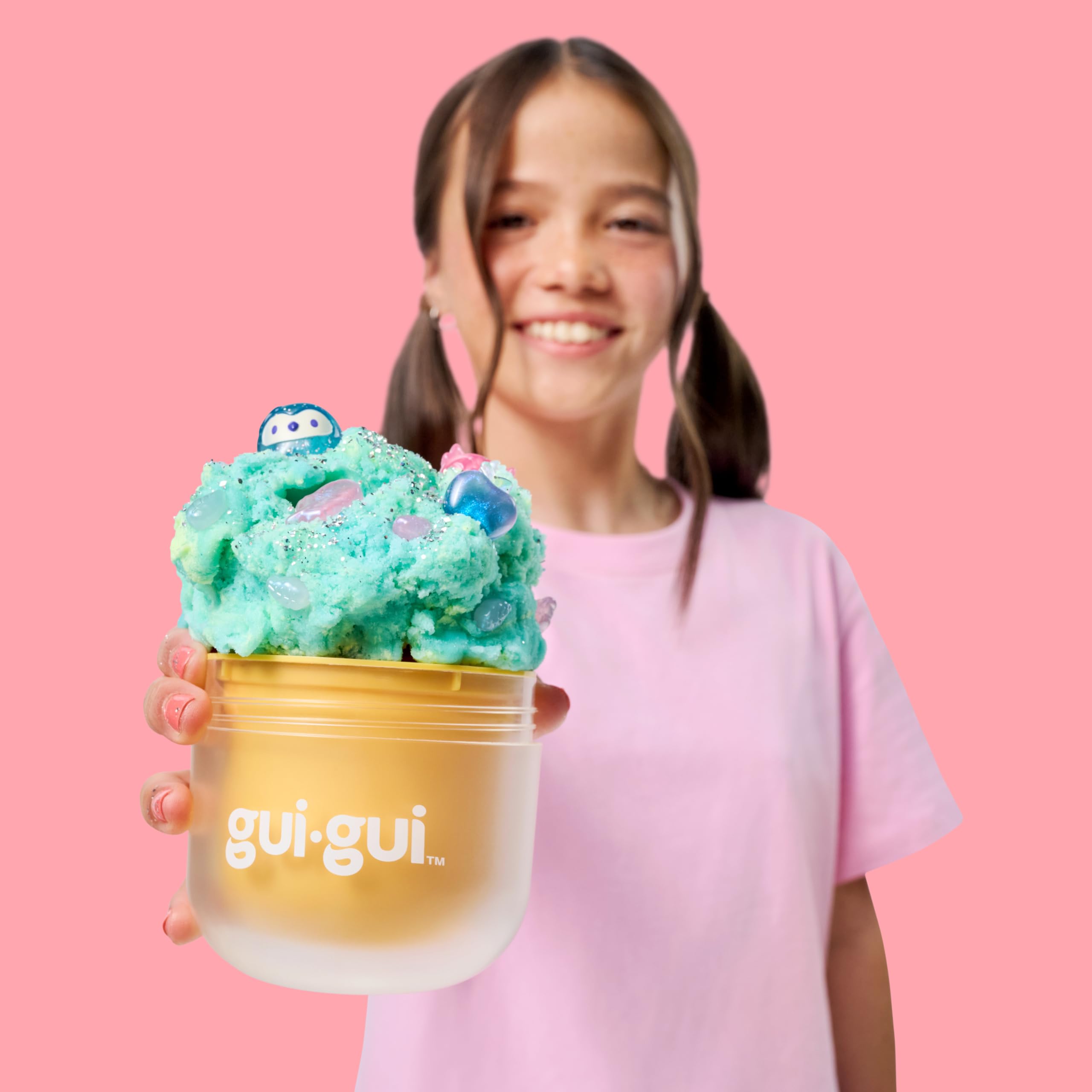Gui Gui Slime Kit Charms and sparkle add magic and shine.