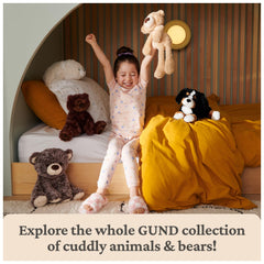 Penni Pony in a nursery decor-ready pose