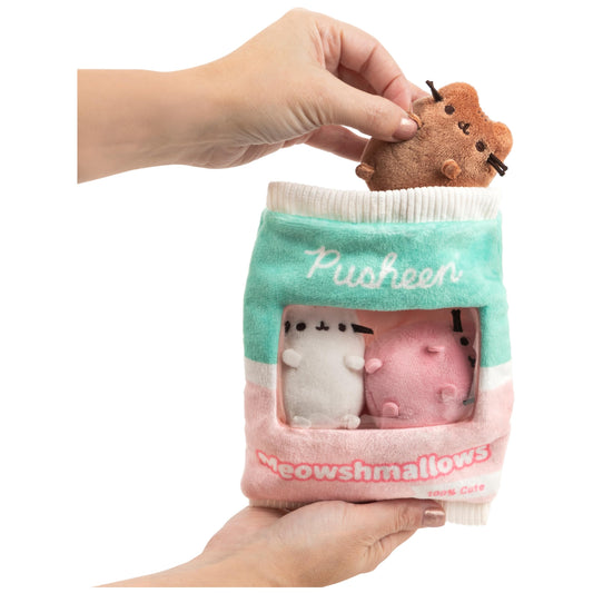 Three removable mini Pusheen plush included for versatile decorating.