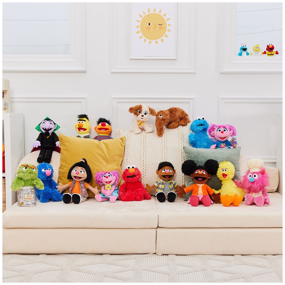 GUND Sesame Street official license ensures authentic Elmo character.