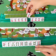 Dice and money chips for complete gameplay accessories