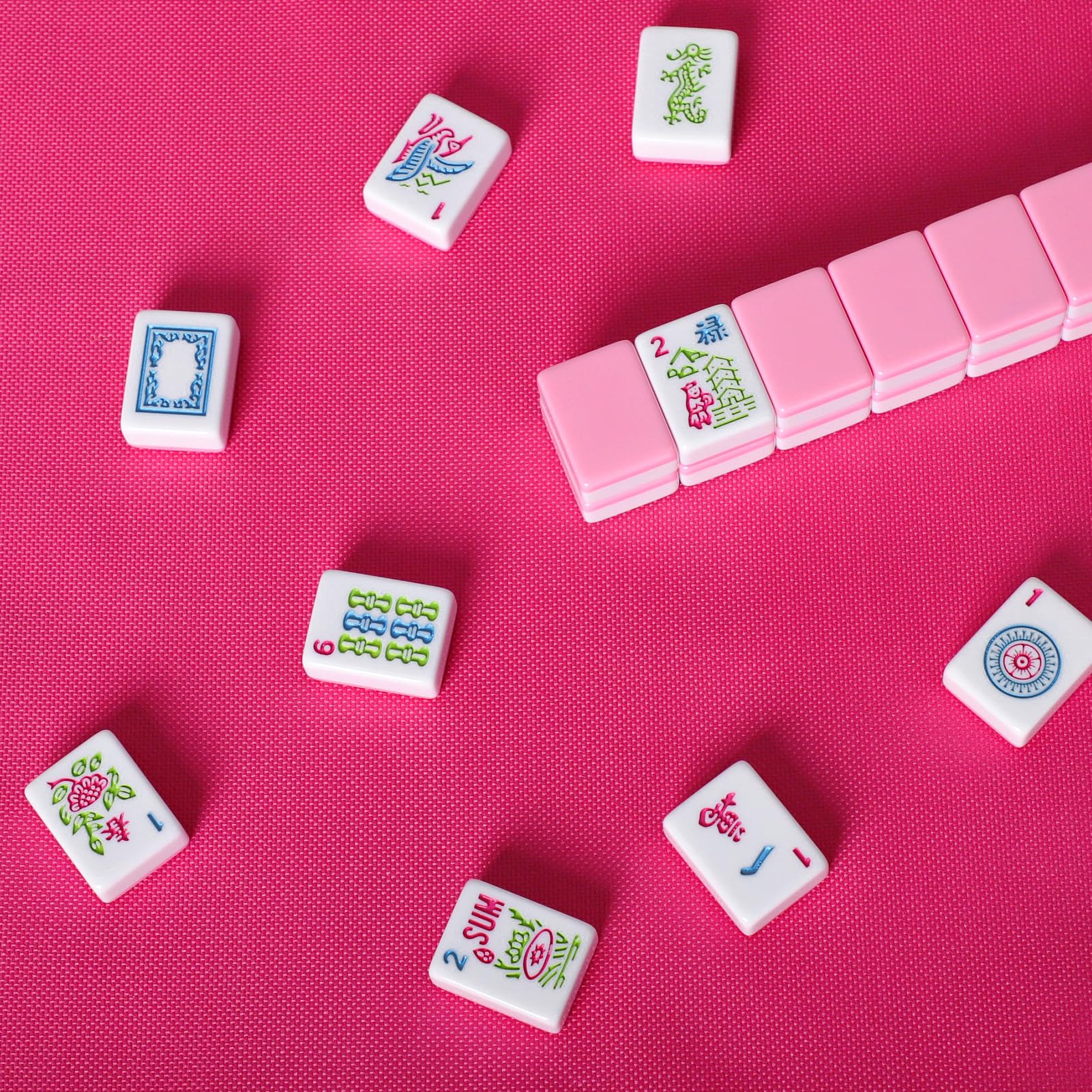 GUSTARIA tiles-only set packaging focusing on portability and easy storage in pink