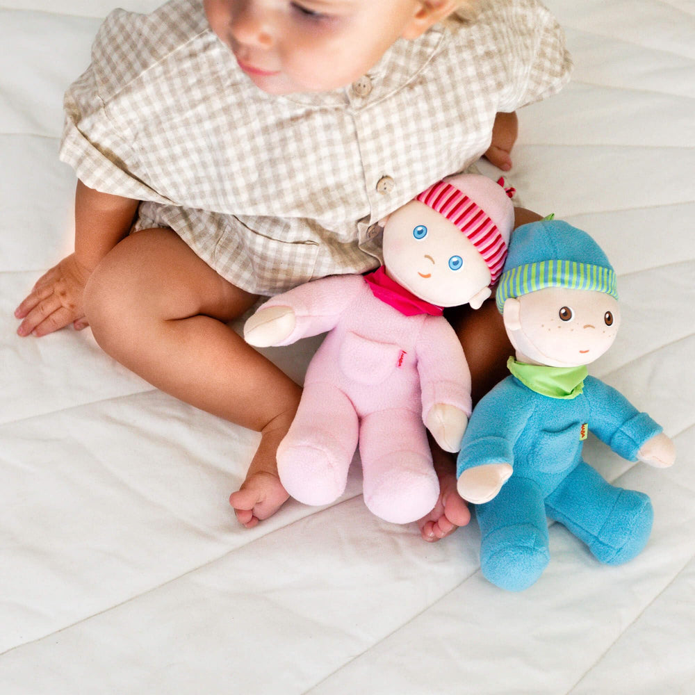 HABA Snug-Up Luis: durable plush for 0-6 months of gentle play.