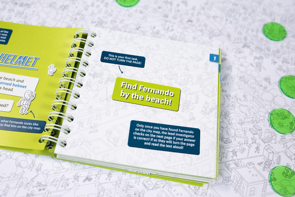 Hachette MicroMacro Kids investigator book speeds up learning and first-case setup.