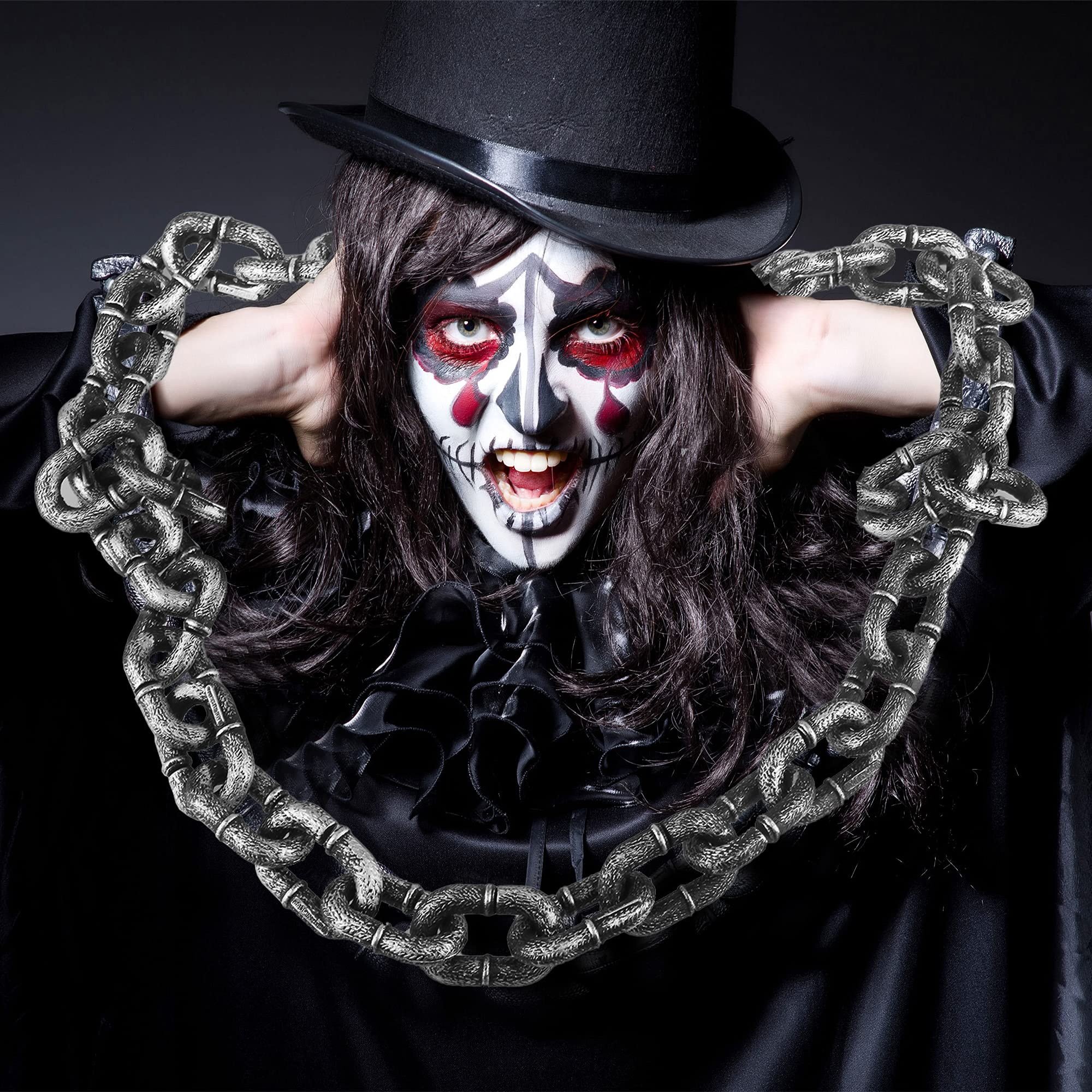 Prison-style decoration using Haconba chains for haunted house scenes.