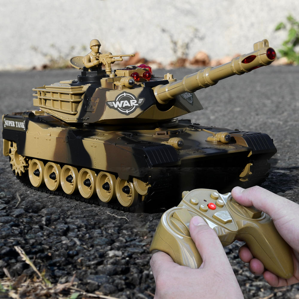 Haktoys RC tank with lights and authentic battle sounds for immersion