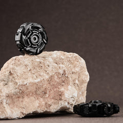 HAMMERSMITH Pocket-Size Spinner stays ready for desk, commute, or meetings.
