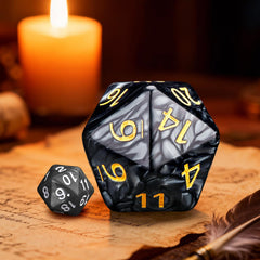 Handan 55mm luminous-yellow D20 dice stands out during campaigns and games.