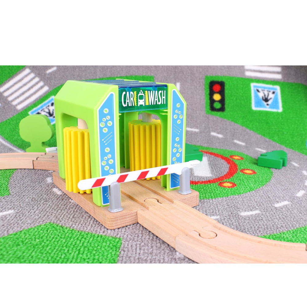 HANQIANN car wash station sits on track with no assembly required for quick setup.