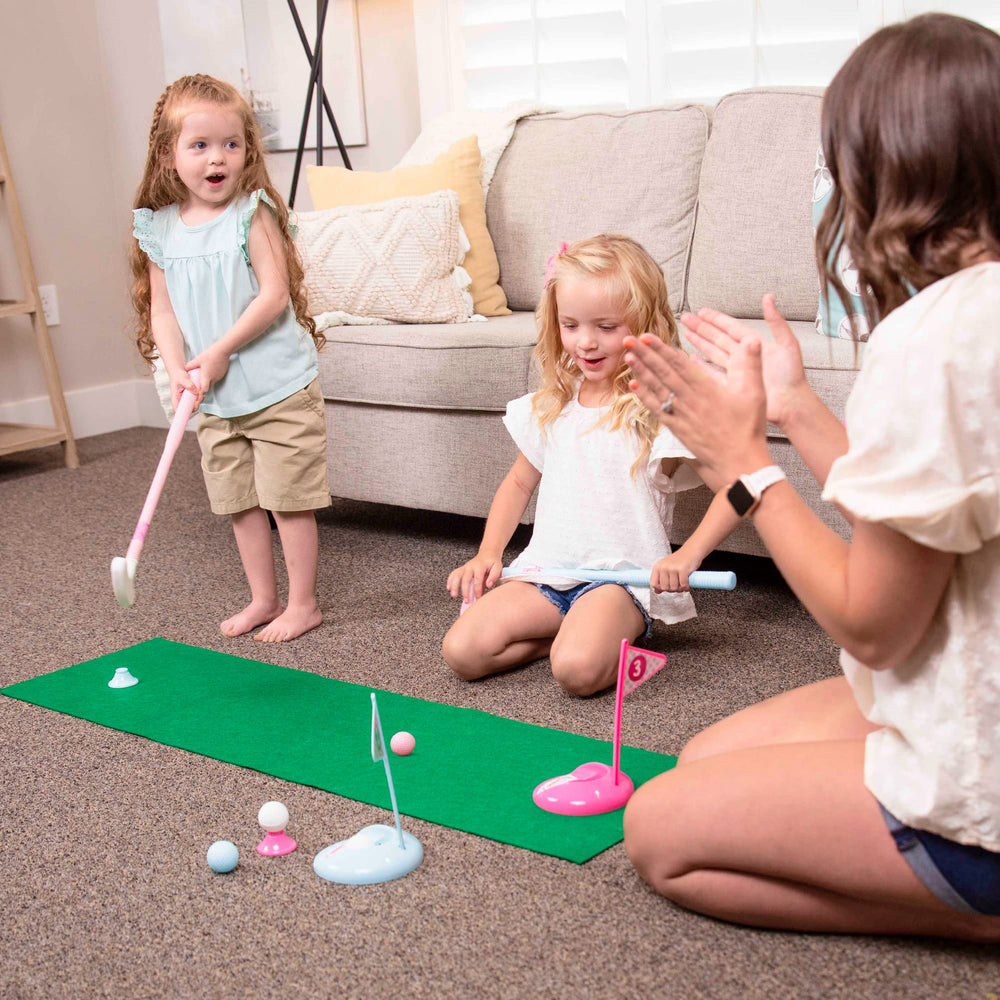 Hapinest wheeled golf bag keeps toys organized and portable.