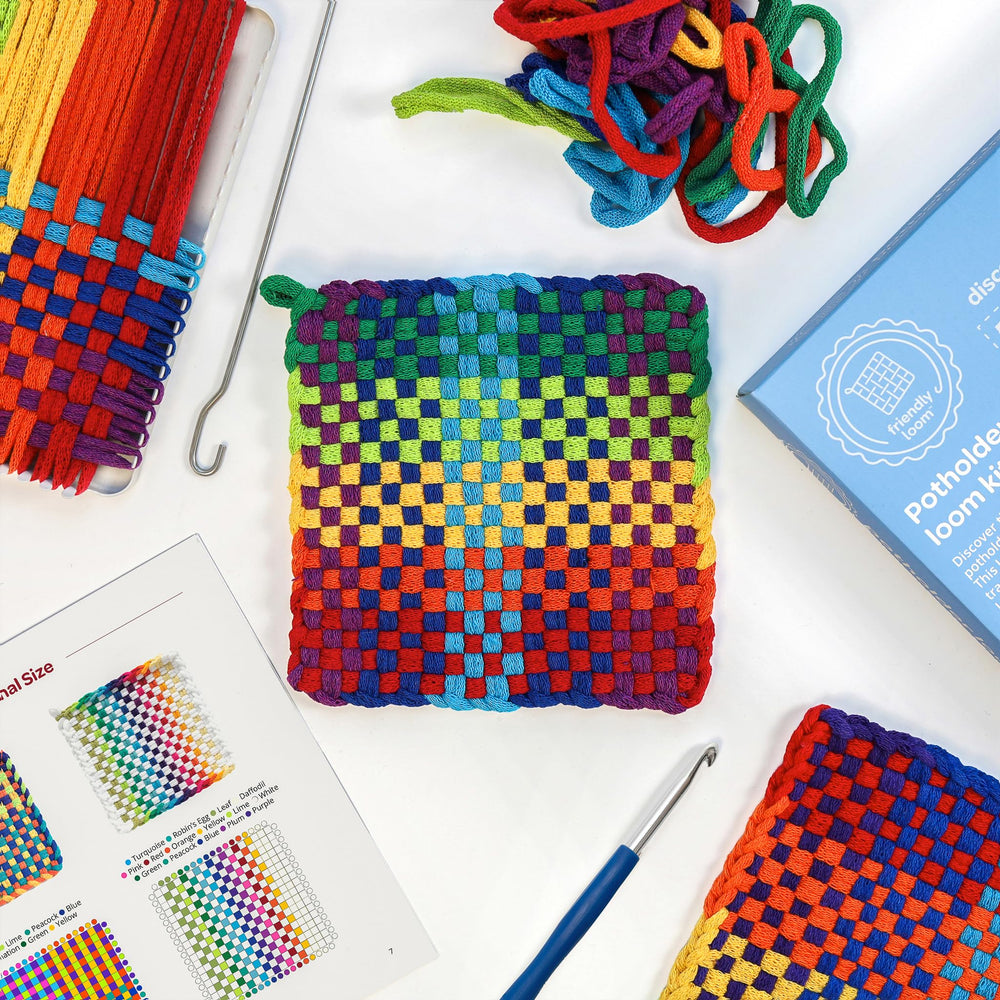 Complete Harrisville weaving kit with hooks included for easy weaving