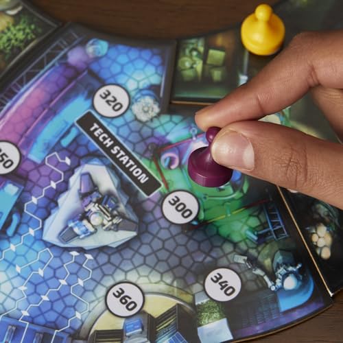 Hasbro Gaming Clue Escape World’s Fair game setup supports 1–6 players.