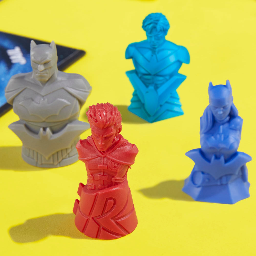 Hasbro Gaming Monopoly Batman Edition batarangs for payments and captures.