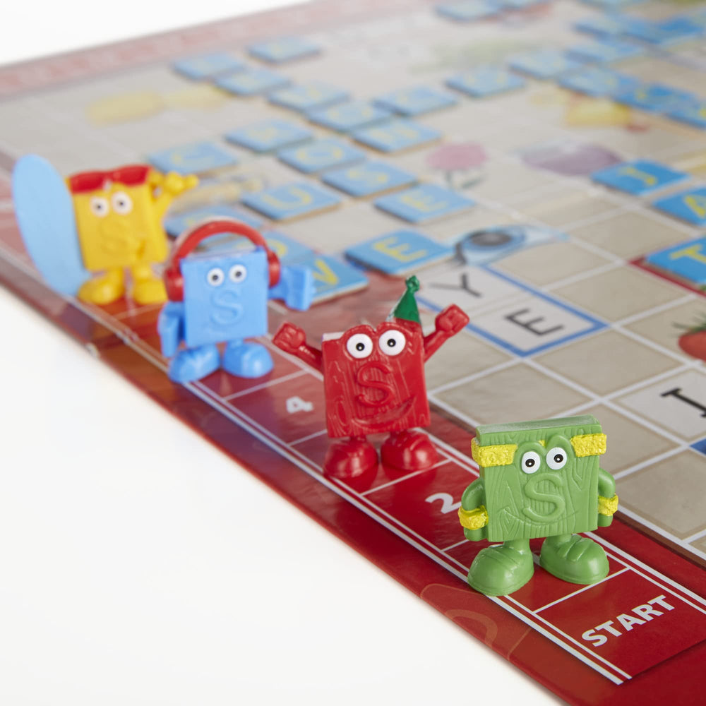 Hasbro Gaming Scrabble Junior tokens-scorekeeping add charm and motivation