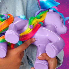 Hasbro Izzy Moonbow battery included powers music and effects