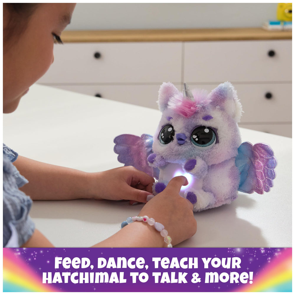Hatchimals Alive Pufficorn closeup showing glitter eyes and sparkly wings for imaginative play