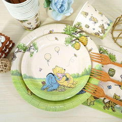 Heboland Winnie Pooh 25-guest kit: coordinated, nostalgic decor for birthday gatherings.