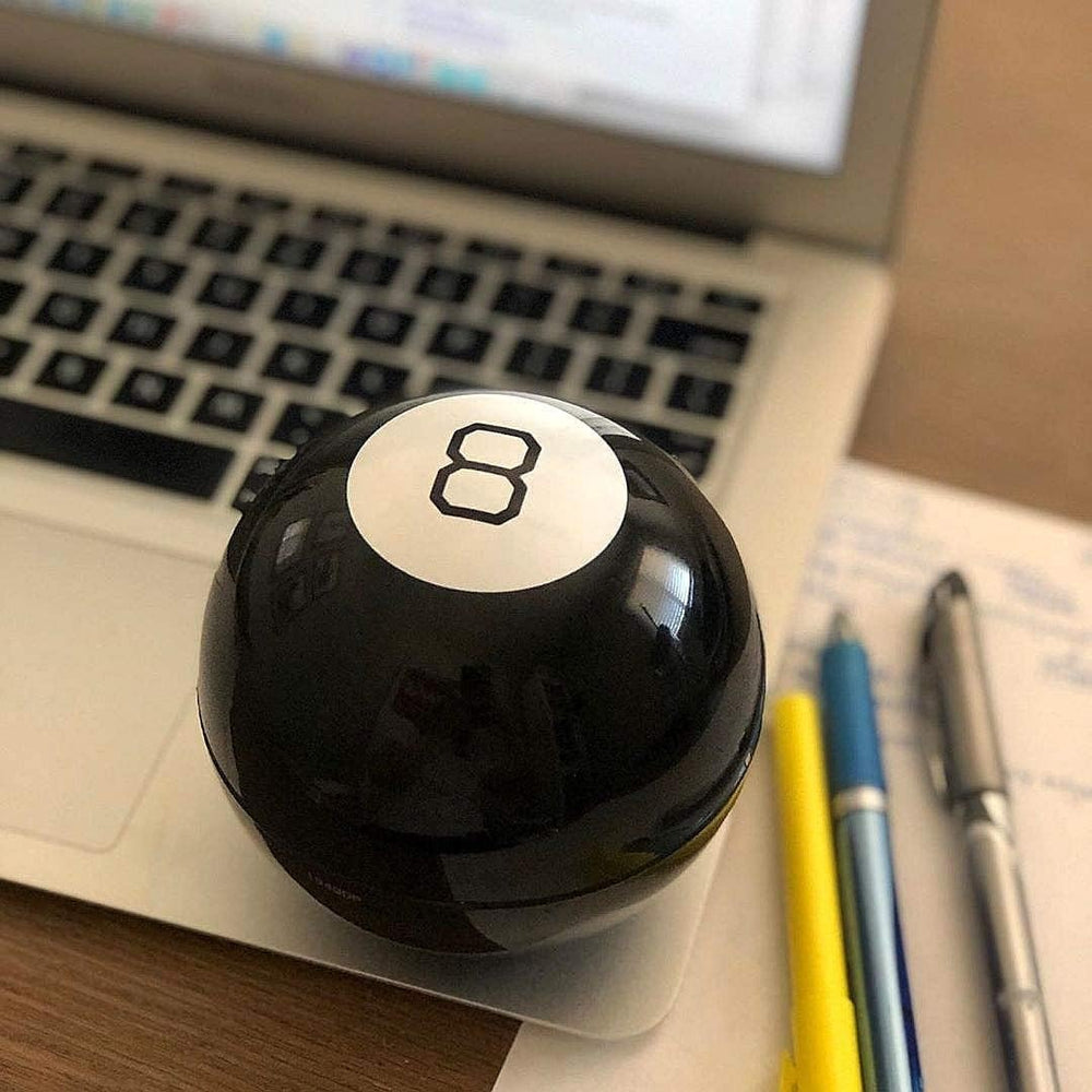 Helvak Mystic 8 Ball gift-ready box offers a playful present for fans.