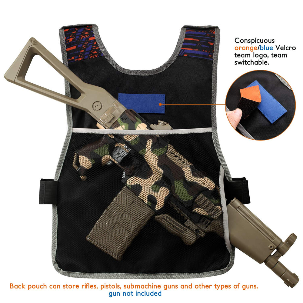 Hely Cancy vest with adjustable straps ensures comfortable long play.