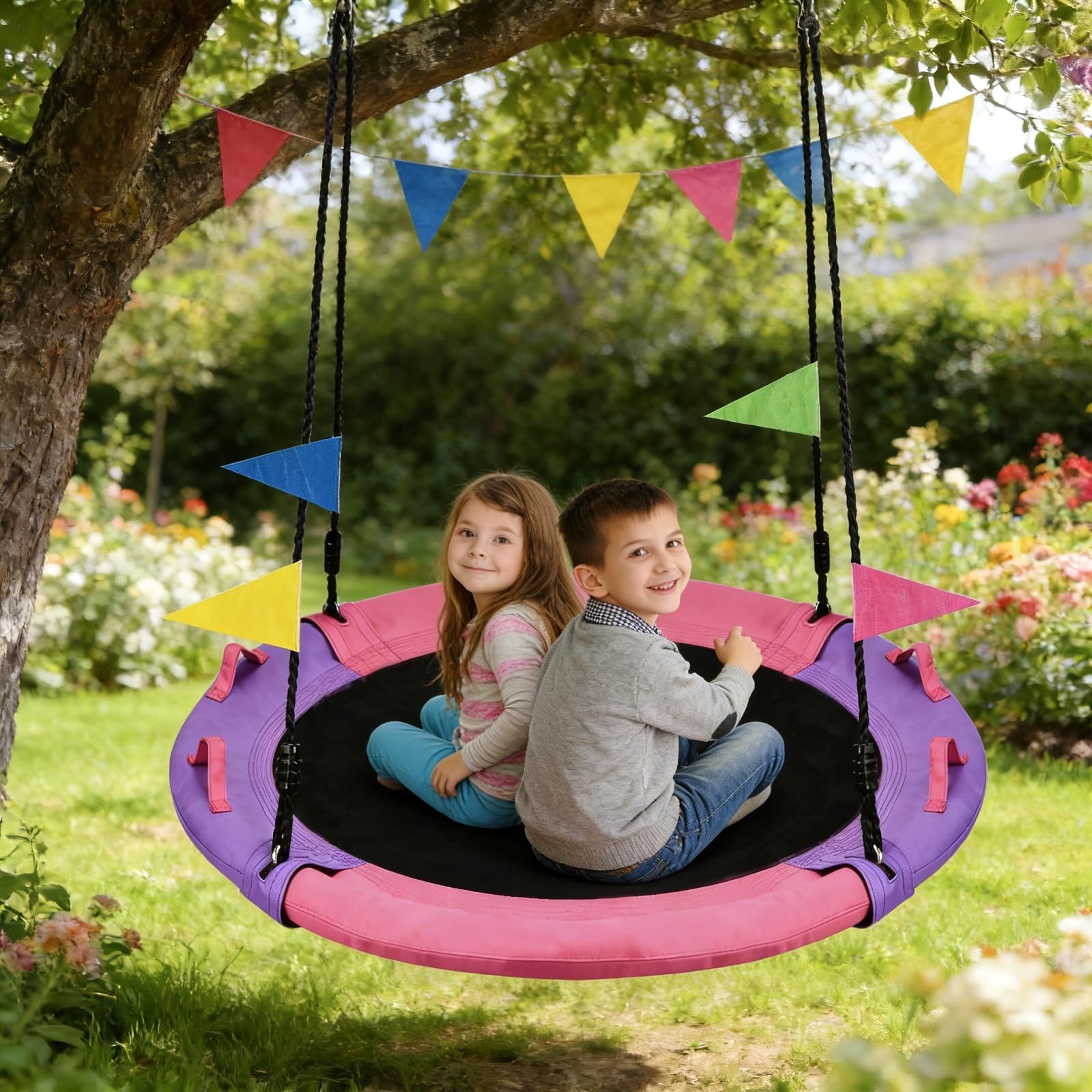 HeyZoo kid-friendly design supports two to three kids at once.