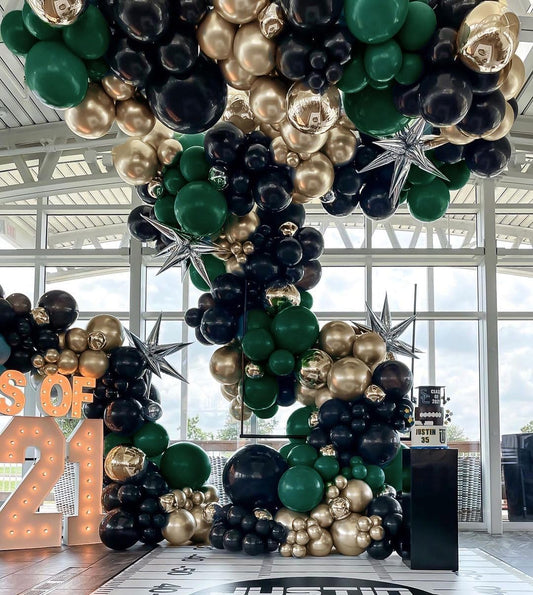 HIBAOpati double-stuffed dark green balloons for lush garlands.