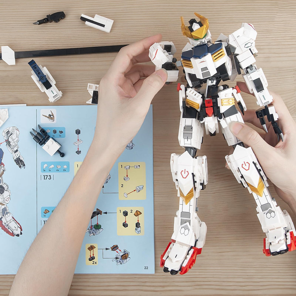 HIGH GODO adults-building-kit combining creativity and collectibility for fans.