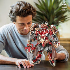 HIGH GODO Hero Mech diorama staging enables cinematic scenes at home.