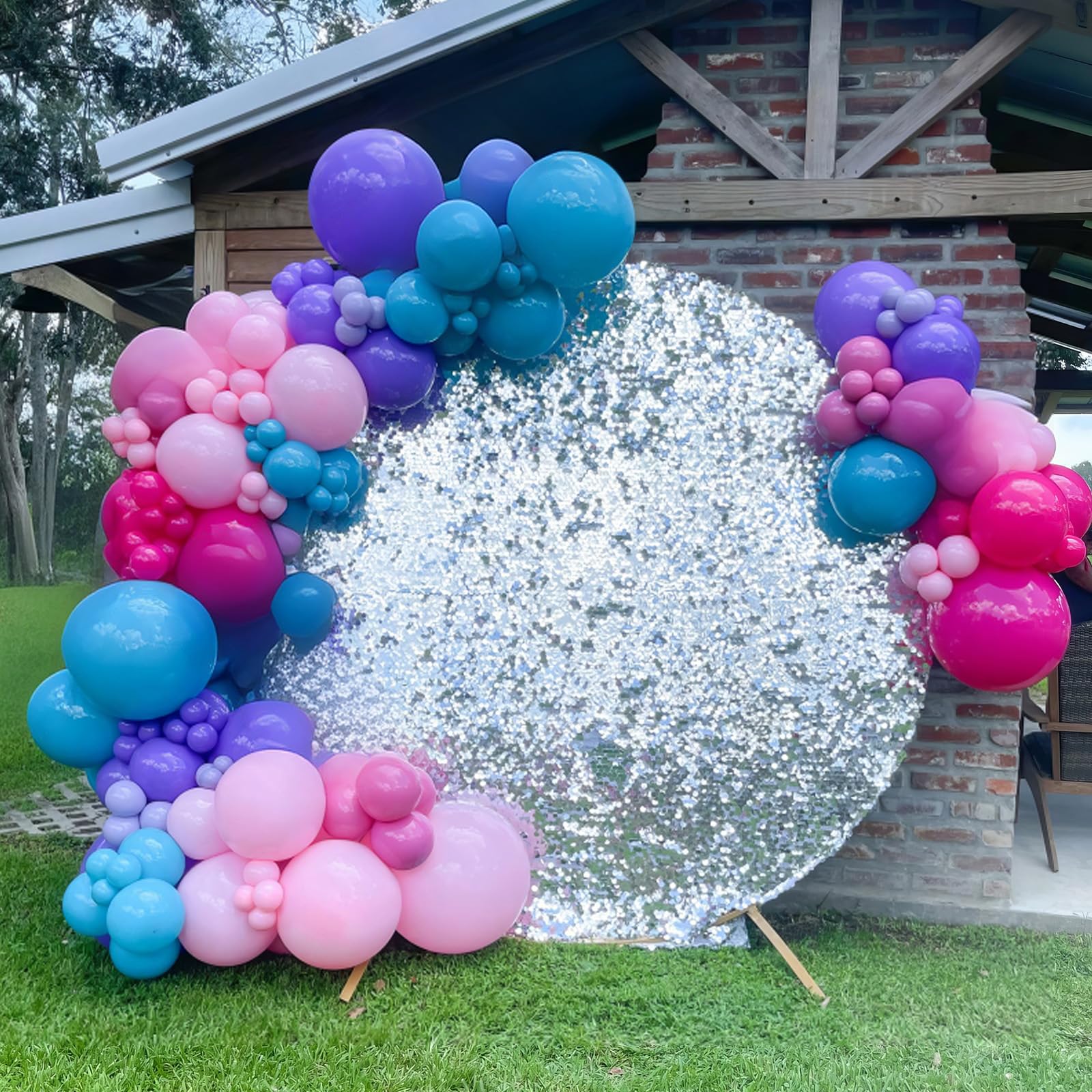 HILAVO gold confetti 10in balloons add festive sparkle