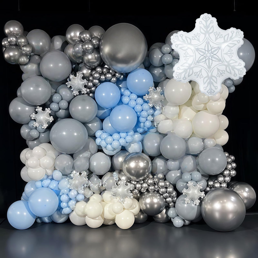 HILAVO white blue balloons add crisp contrast to winter scenes