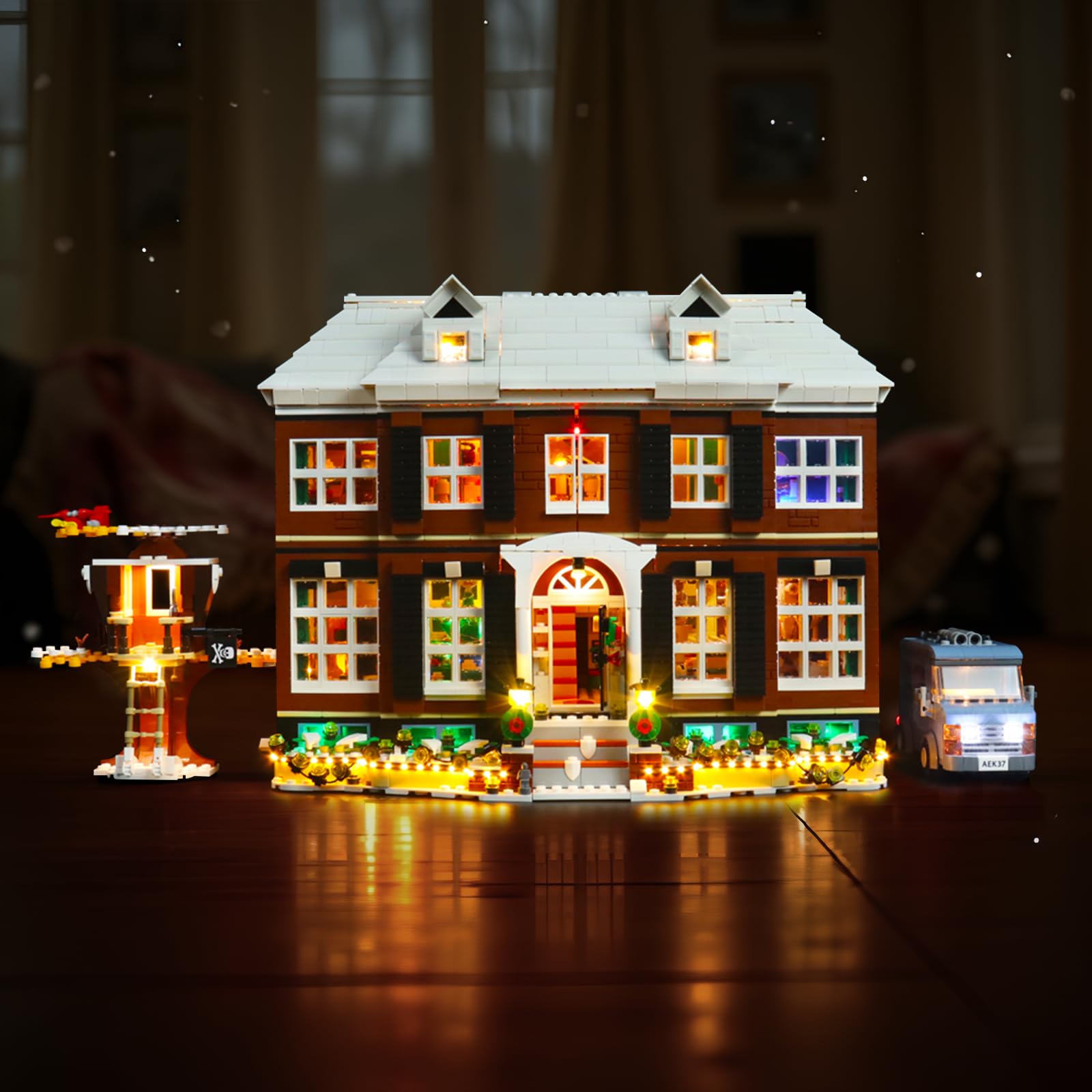 Hilighting LED light kit showing USB and battery power options for Lego 21330 Home Alone builds