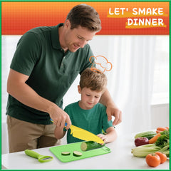 Hilsoeet crinkle cutter adds fun texture to pretend kitchen tasks.