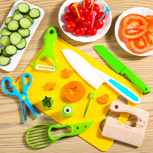 Hirger kid-safe knives with serrated edges designed for safe beginner chopping