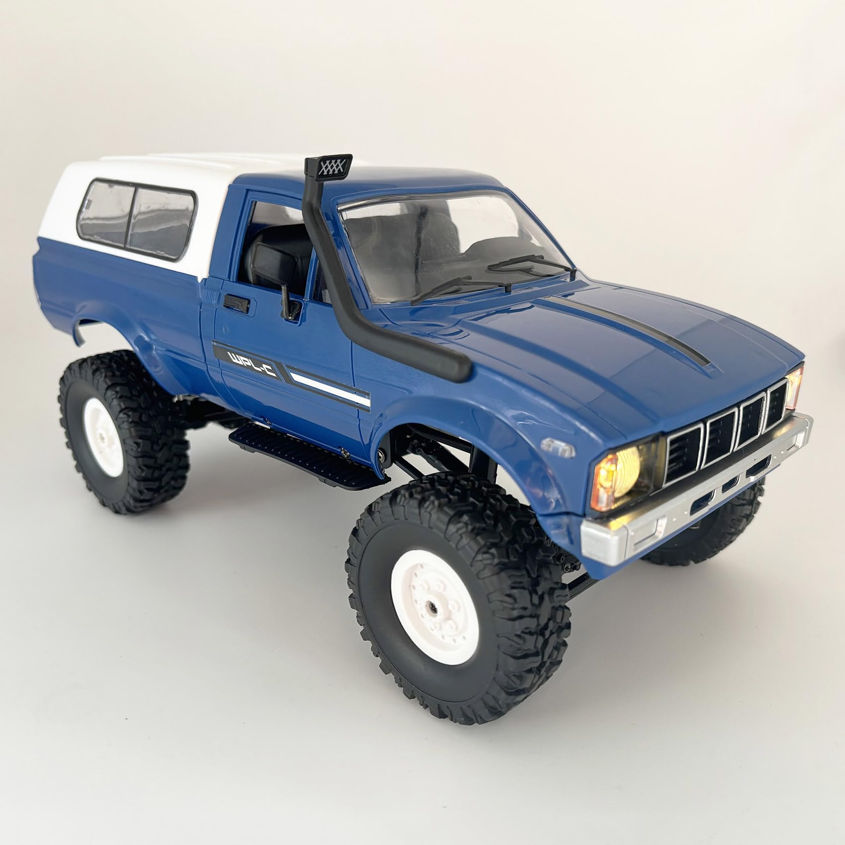 HLSFWDRIVE RC Crawler C24 interior battery bay emphasizes midship balance.