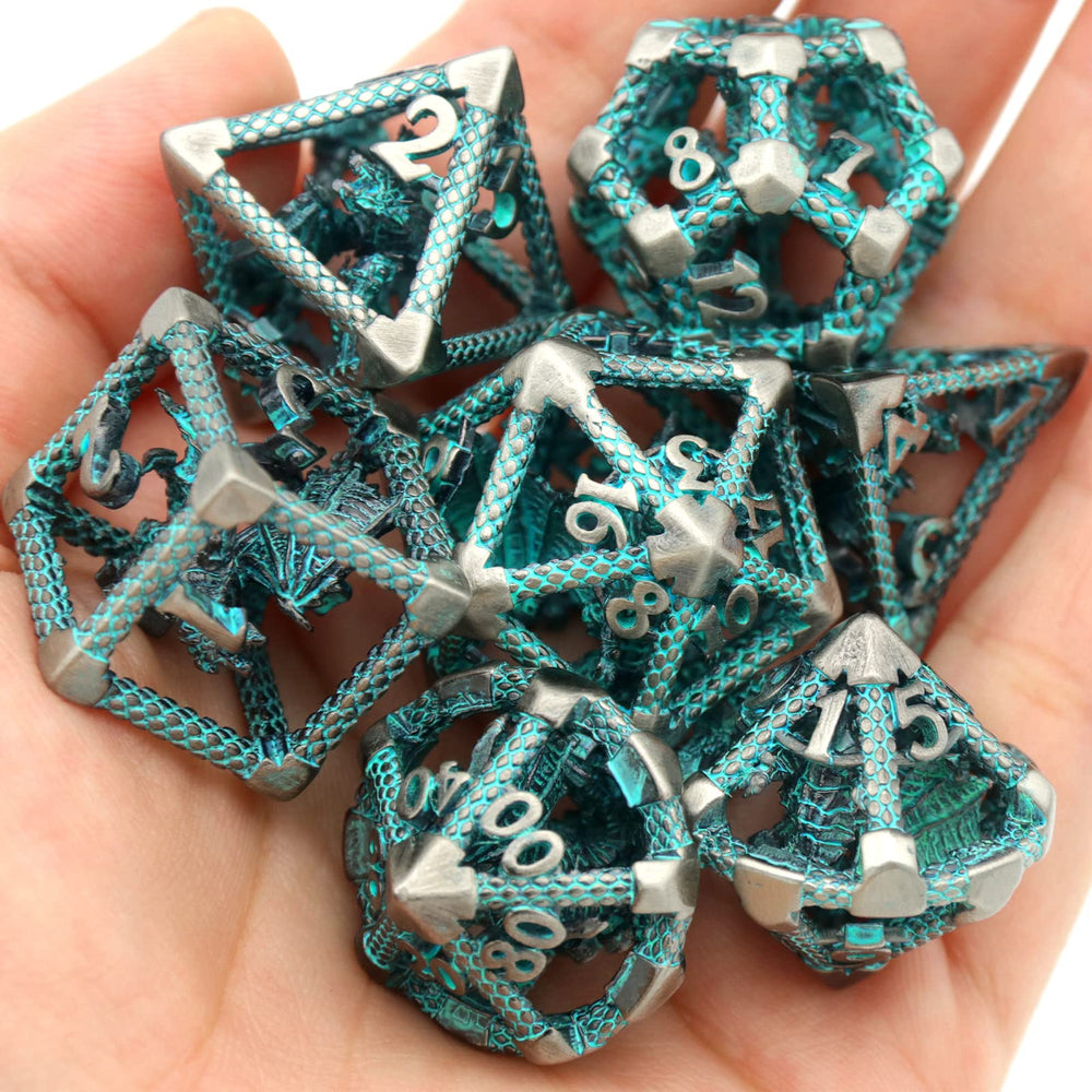 HNCCESG hollow metal dice feel balanced and comfortable to roll.