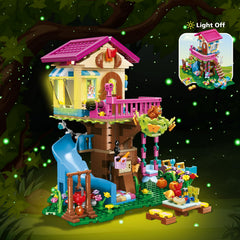 HOGOKIDS tree house with slide for dynamic moments of fun.