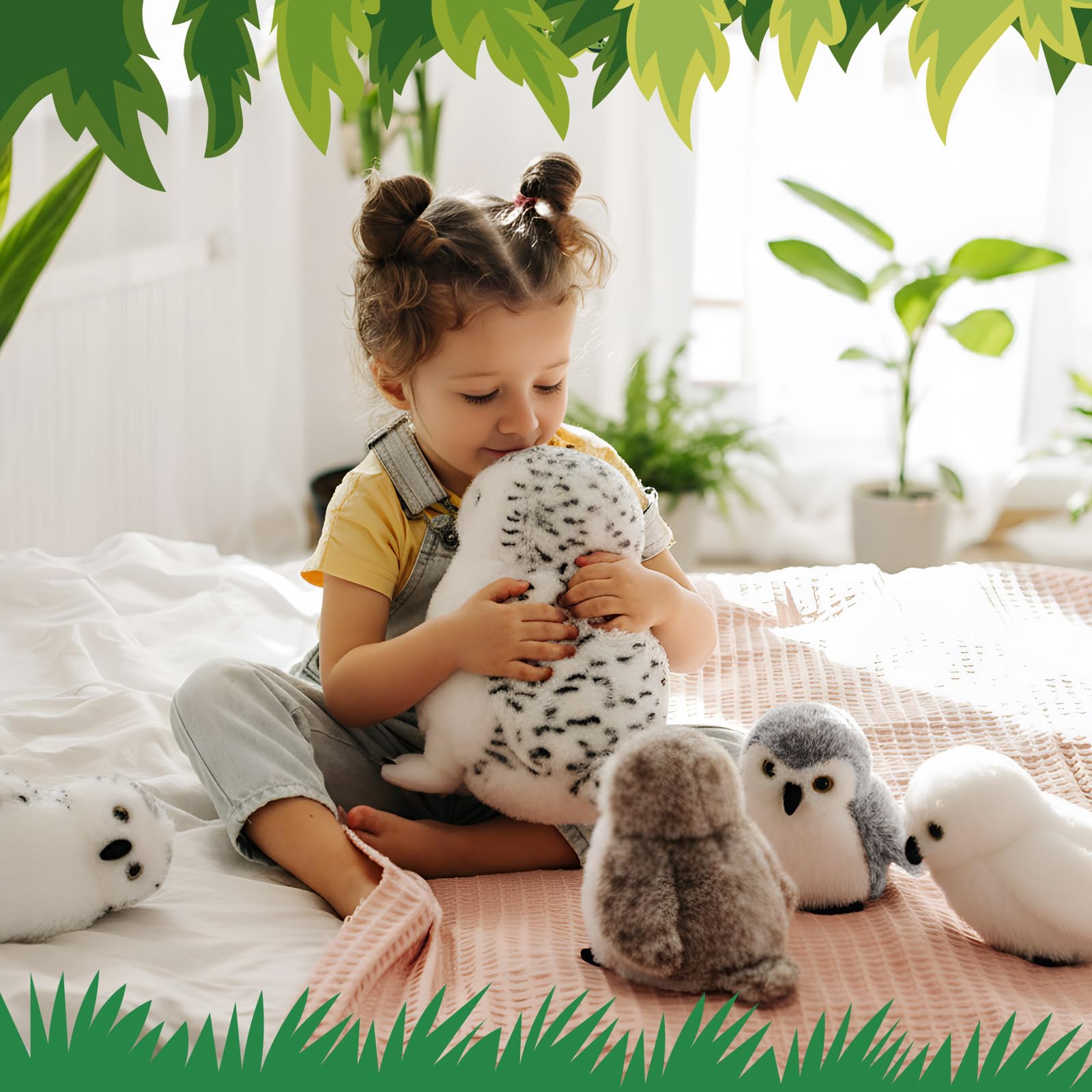 Back zipper on Hollowfly owl enables easy storage after playtime