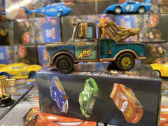 HOMETEAM SP die-casting racer wheels and chassis close-up emphasize sturdy plastic components.