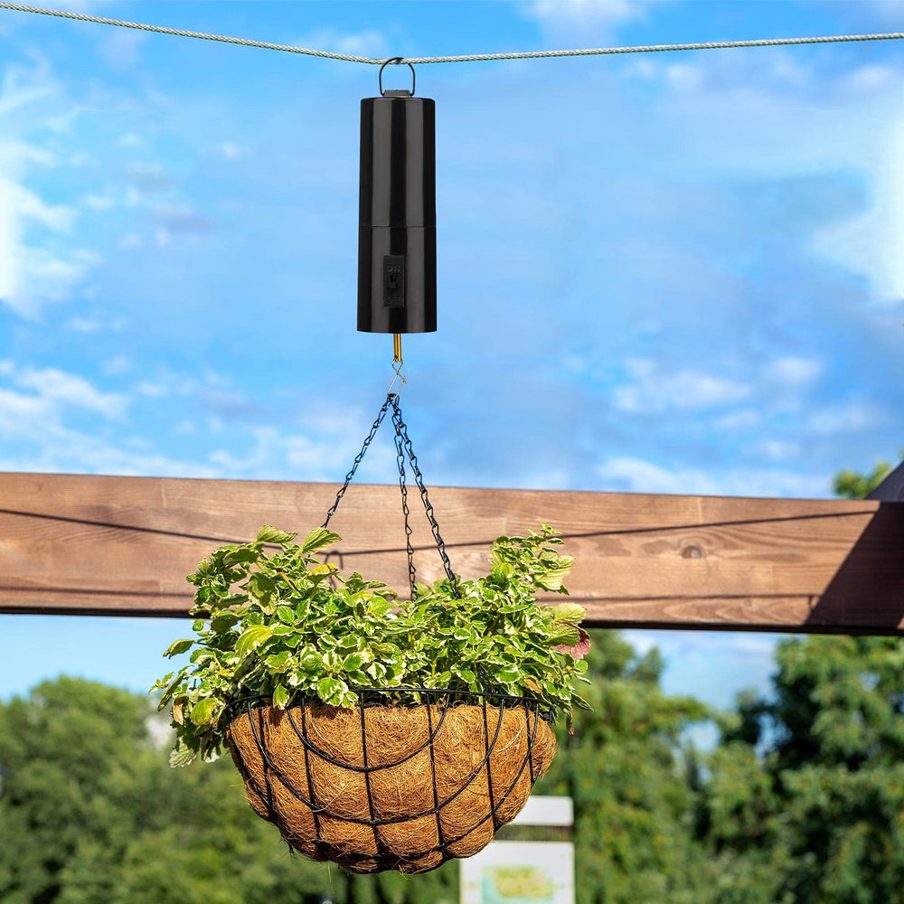 Honoson 30 RPM rotation adds subtle motion to outdoor ornaments.