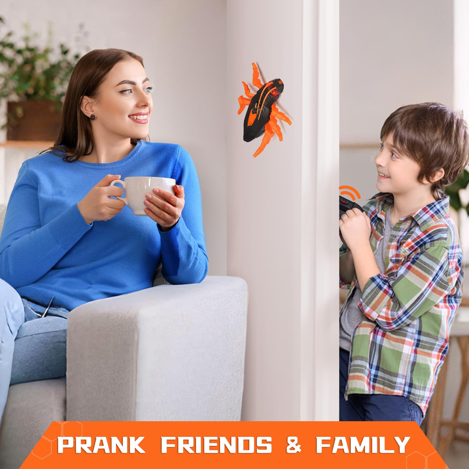 Honsheng USB rechargeable cockroach powers nonstop playtime