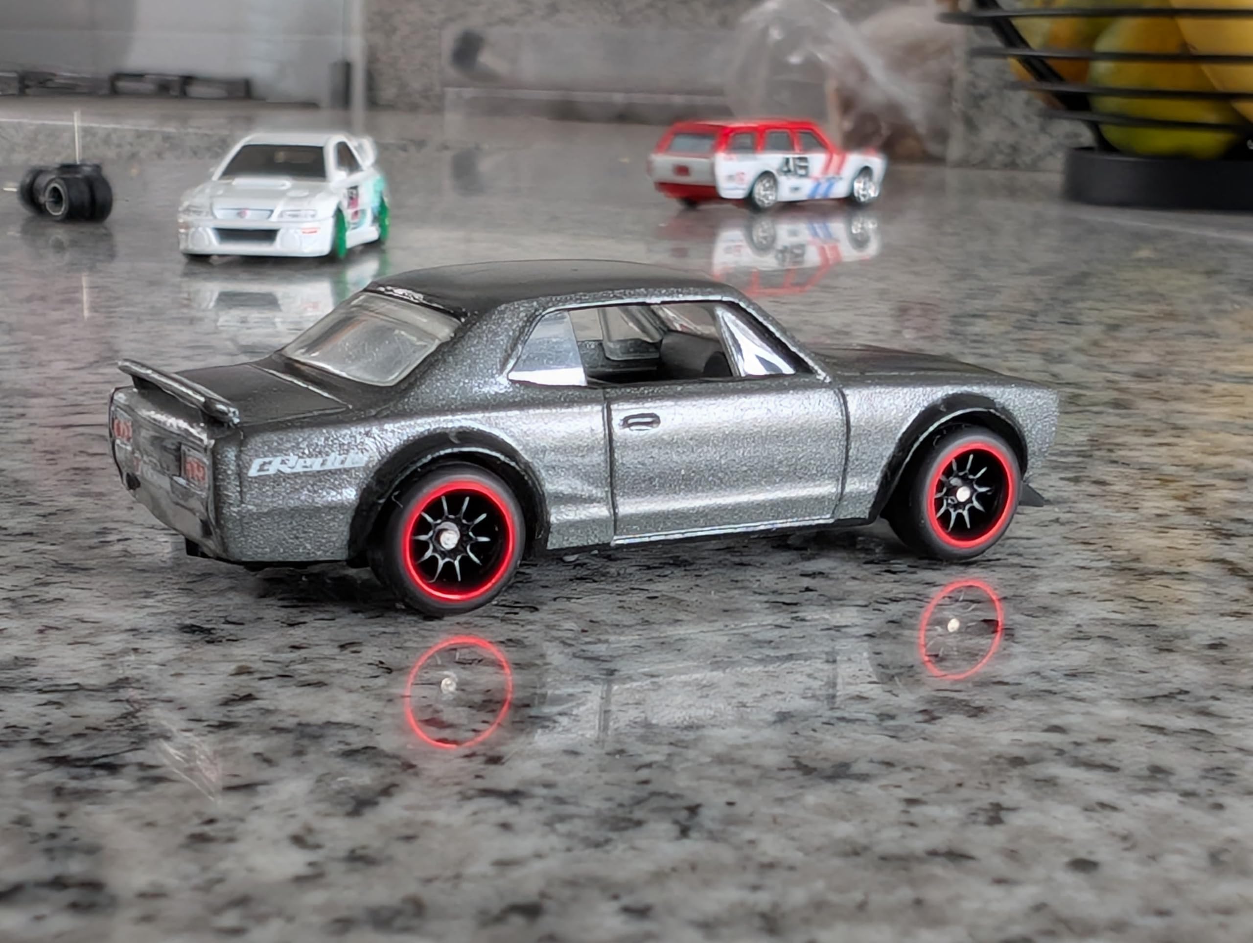 Hot Wheels 1:64 axle nails simplify installation without drilling.