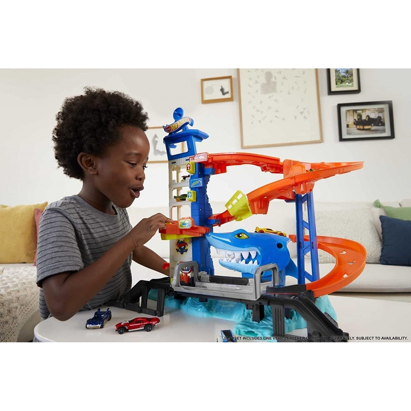 Hot Wheels Attacking Shark Escape Playset connectivity base invites track expansion with other sets.