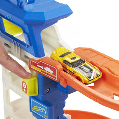 Hot Wheels Attacking Shark Escape Playset three activators create unpredictable shark attack moments.
