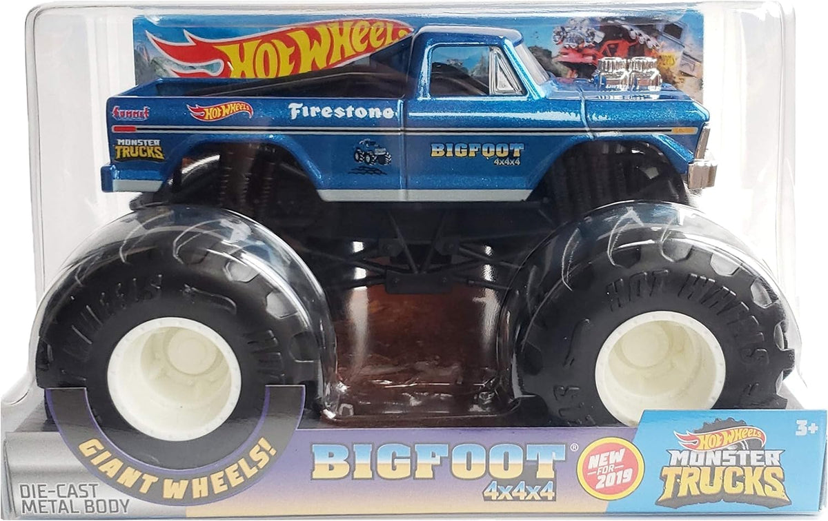 Hot Wheels Bigfoot 4X4 1:24 scale close-up shows detailed molding for display.