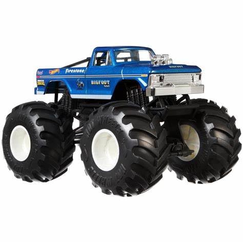 Hot Wheels Bigfoot 4X4 1:24 scale chrome accents shine in collectible setups.