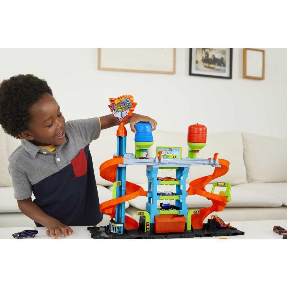 Hot Wheels City Mega Car Wash red tank action shows color change back to original for imaginative play
